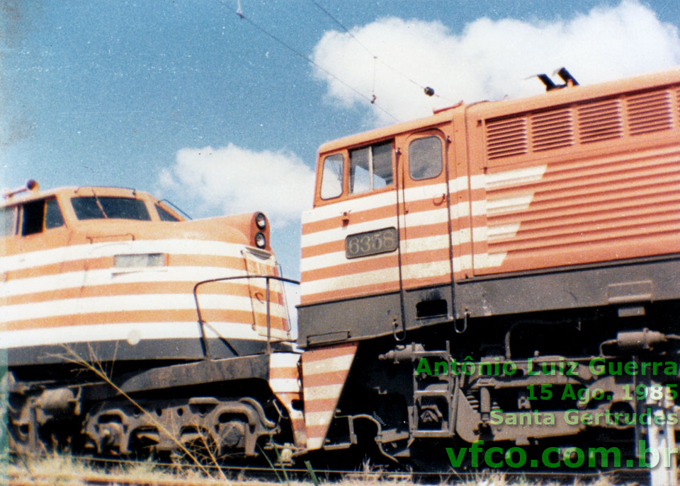 Acidente com as locomotivas Russa nº 6454 e Vandeca nº 6358 na estação ferroviária de Santa Gertrudes, em 1985