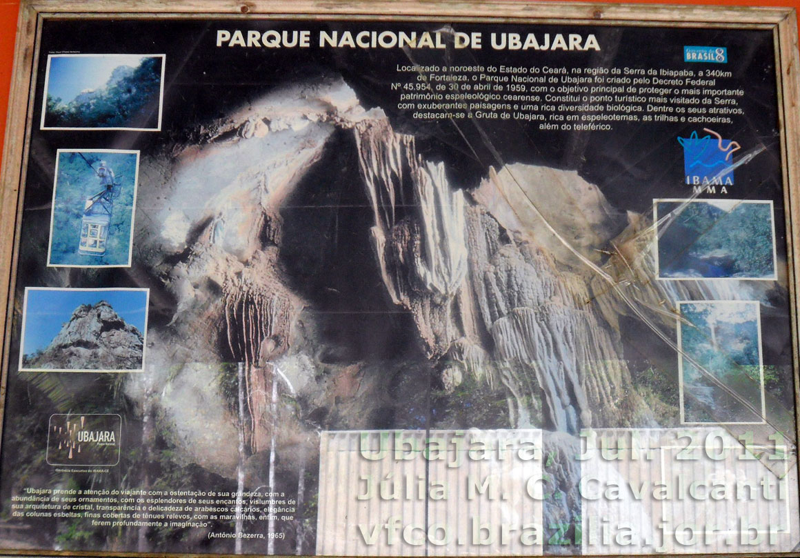 Painel sobre a gruta de Ubajara, no Centro de Visitantes  entre o Portão Neblina e a estação superior do Teleférico, no Parque Nacional de Ubajara