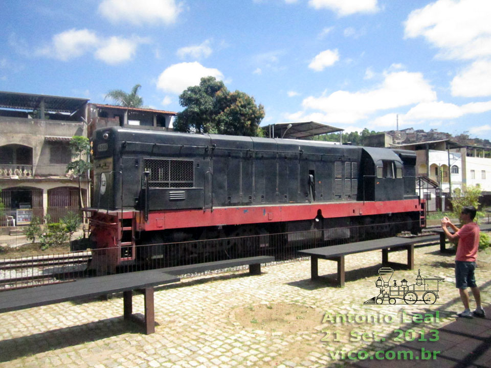 Locomotiva G8 nº 4066 FCA manobrando na estação de Mariana, a caminho do girador