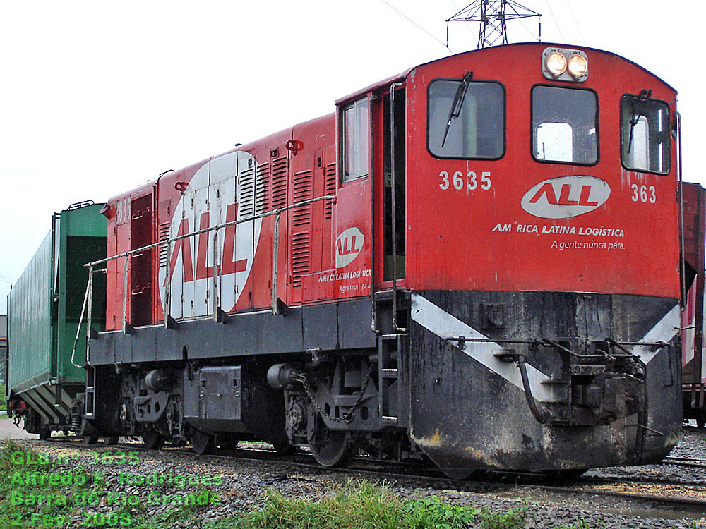 Vista frontal da Locomotiva GL8 nº 3635 da ferrovia ALL em Barra do Rio Grande (RS), 2 Fev. 2008