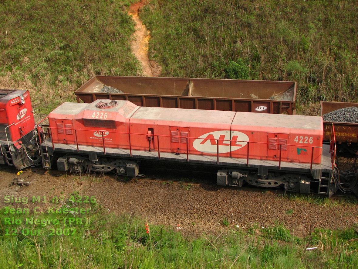Locomotiva "Slug" M1 nº 4226 da ferrovia ALL em Rio Negro (PR), 12 Out. 2007, by Jean C. Kuester