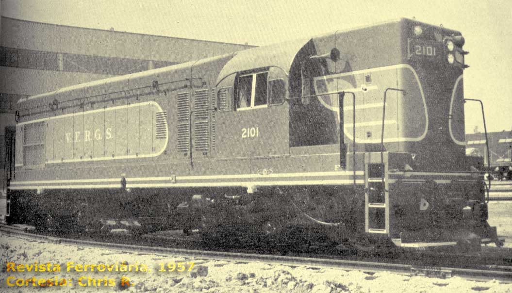 Locomotiva G12 A1A-A1A nº 2101, provavelmente na fábrica, anúncio GM