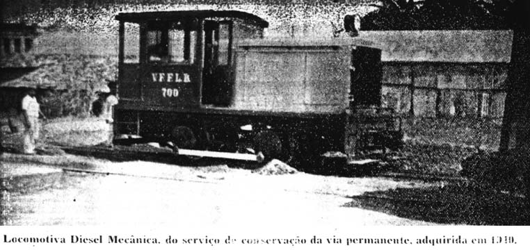 Locomotiva manobreira diesel-mecânica n° 700  Davenport 25 ton.