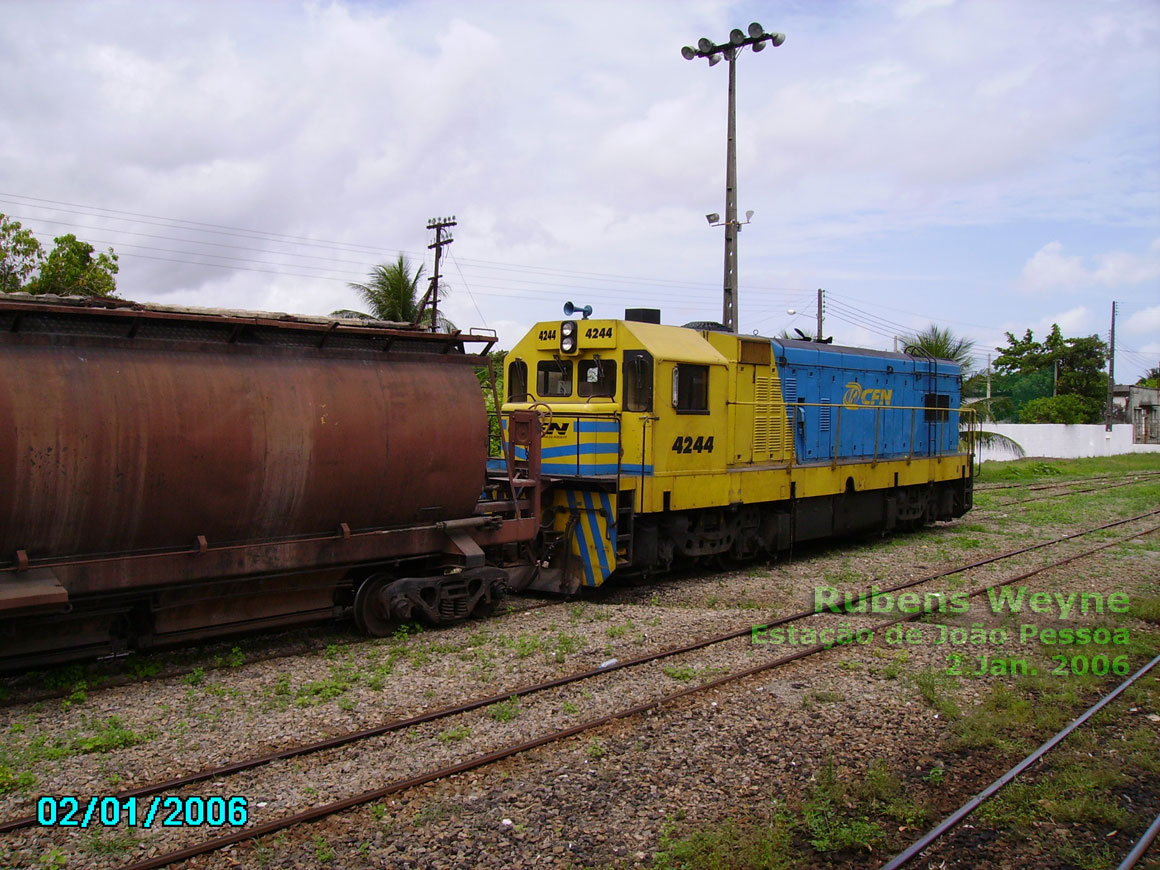 Locomotiva G12 da CFN - Cia. Ferroviária do Nordeste, com nariz rebaixado