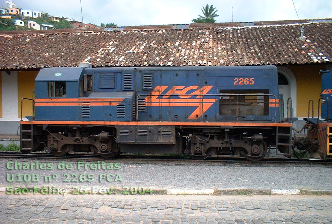 Locomotiva U10B número 2265 da Ferrovia Centro-Atlântica - FCA