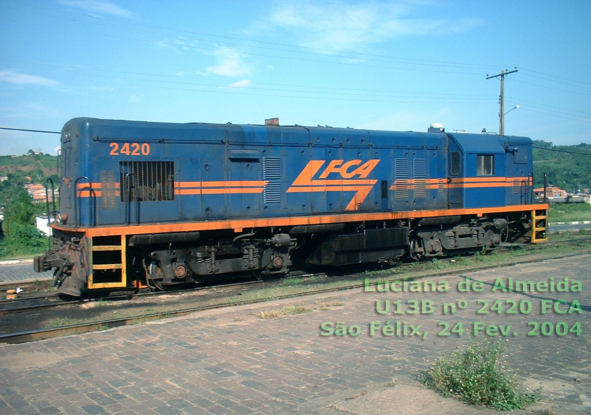 Locomotiva U13B número 2420 da Ferrovia Centro-Atlântica