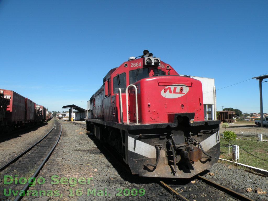 Locomotiva U20C Namibiana nº 2664 da ALL em Uvaranas (PR), 2009