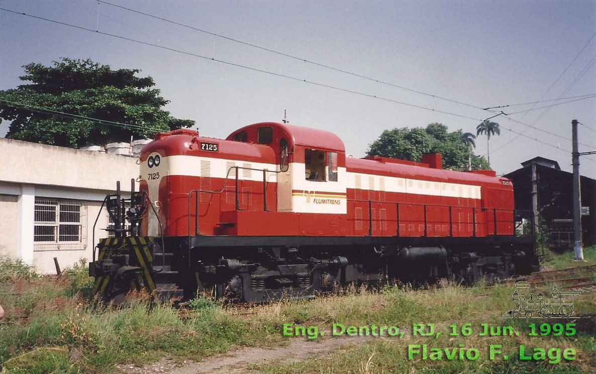 Locomotiva MLW RS3 nº 7125 Flumitrens nas cores da antiga EF Central do Brasil