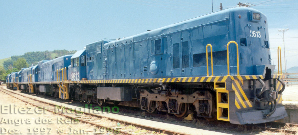 Lateral esquerda do corpo da locomotiva U20C Namibiana nº 2613 da FCA