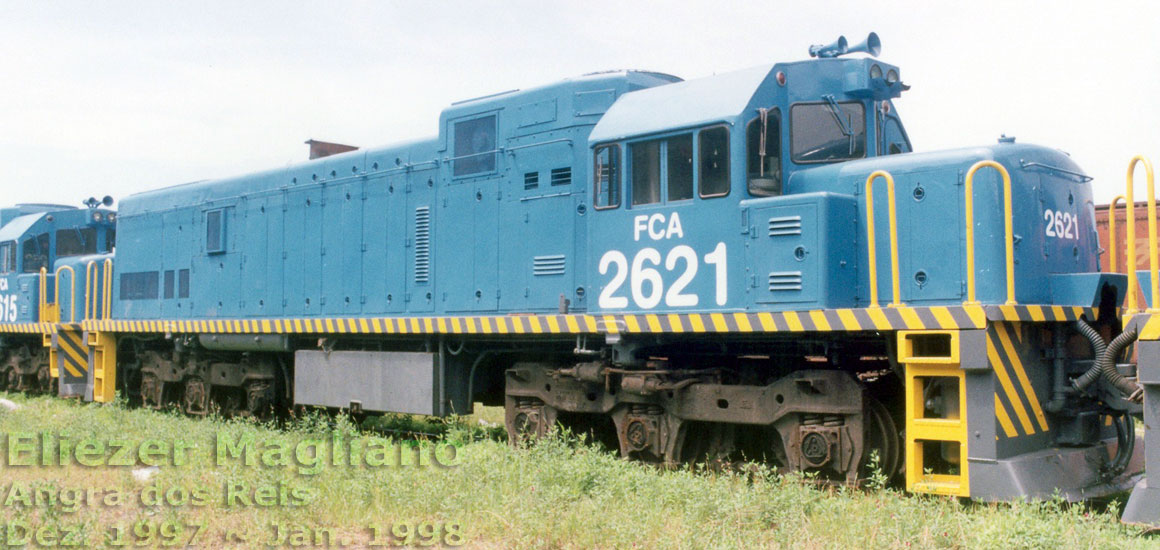 Locomotiva U20C Namibiana nº 2621 da FCA no porto de Angra dos Reis (foto com corte e tratamento digital)